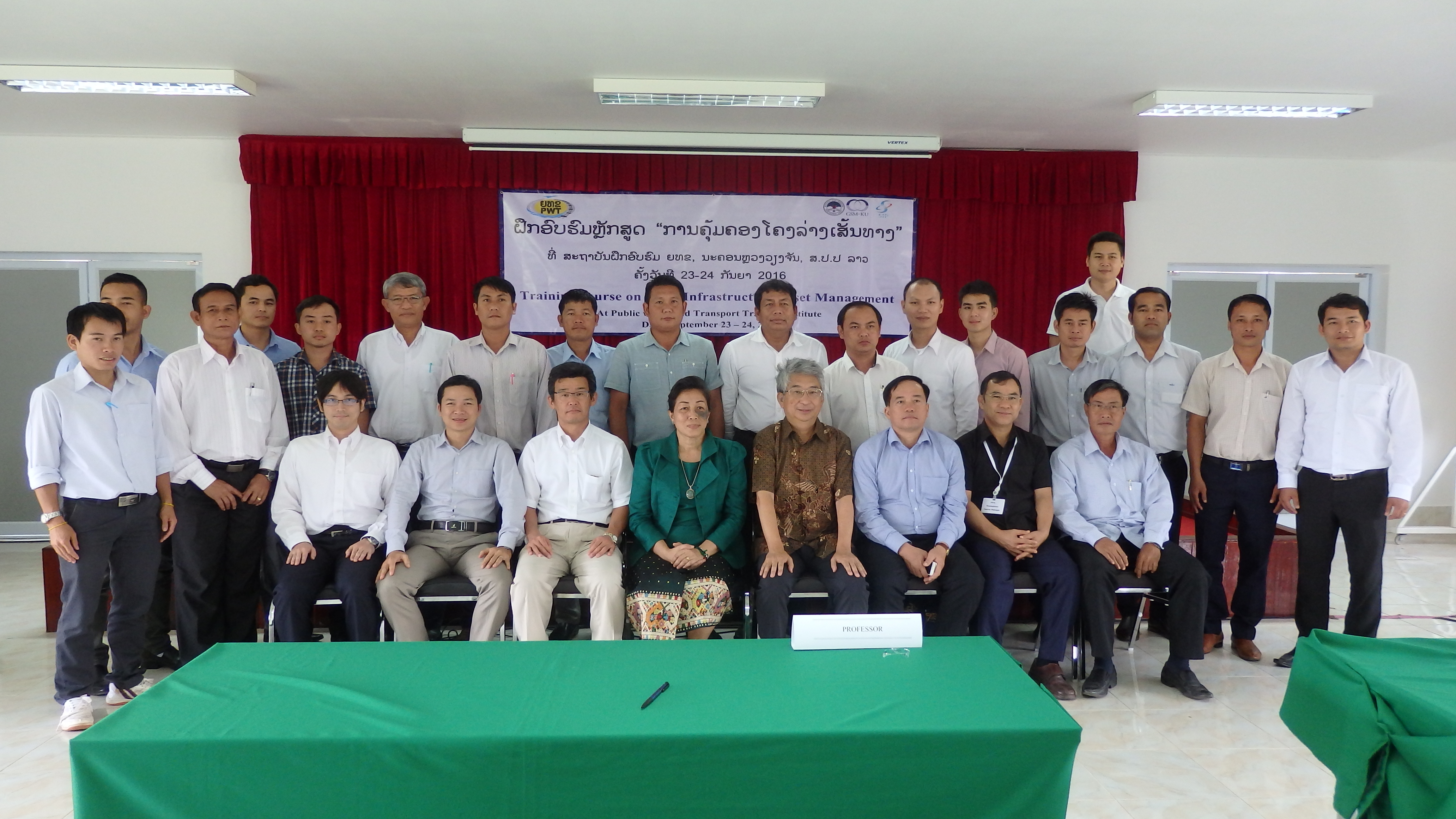 Khóa đào tạo quốc tế tại Lào thành công tốt đẹp